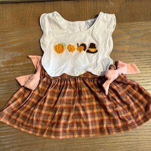 Thanksgiving top 12-18M comes with peach colored bloomers